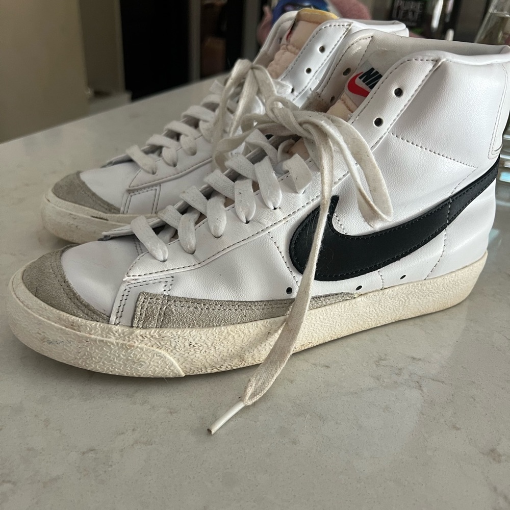Women’s Nike Blazer Mid 77 Shoes